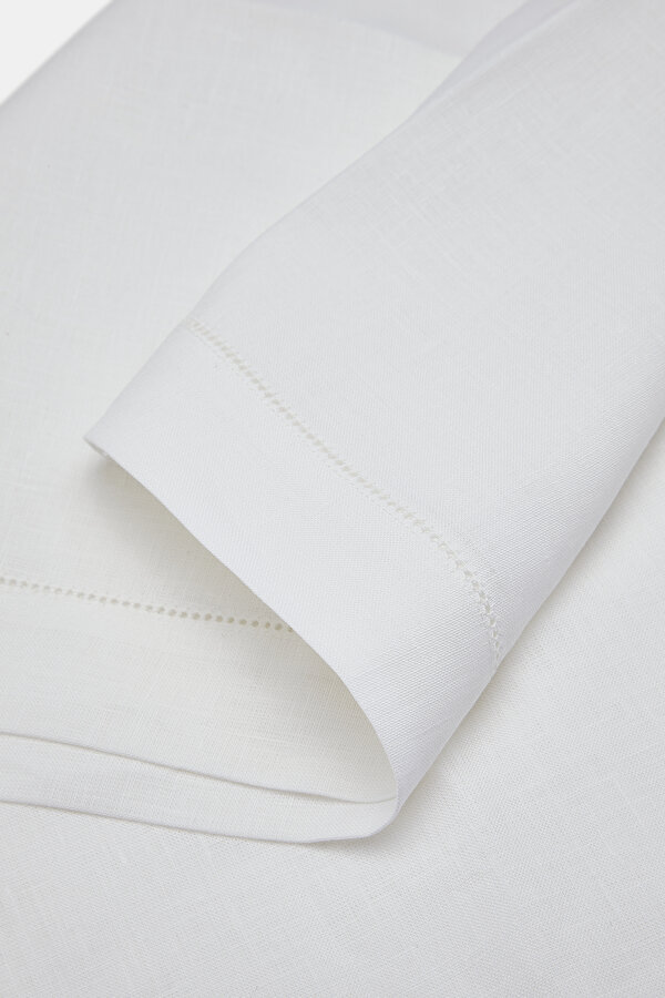 TABLECLOTH 2