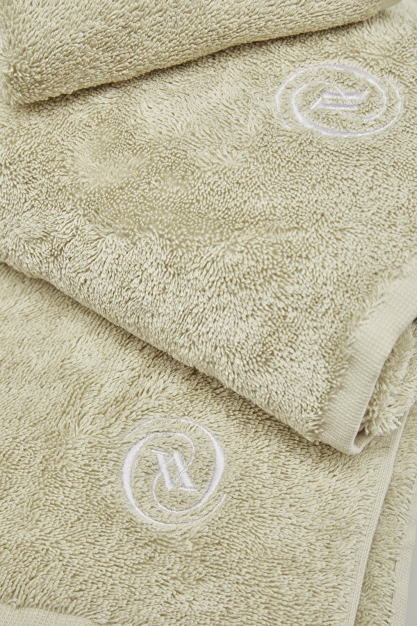 TOWEL 6