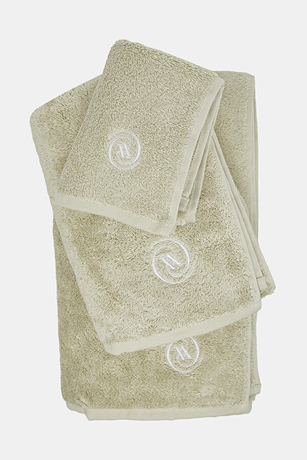TOWEL 2