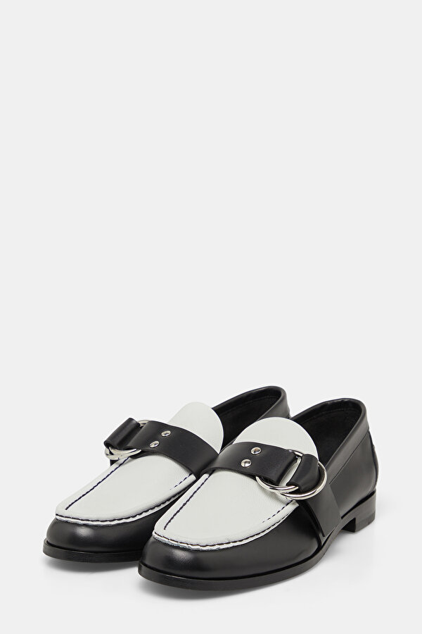 WHITE LEATHER SHOES 2