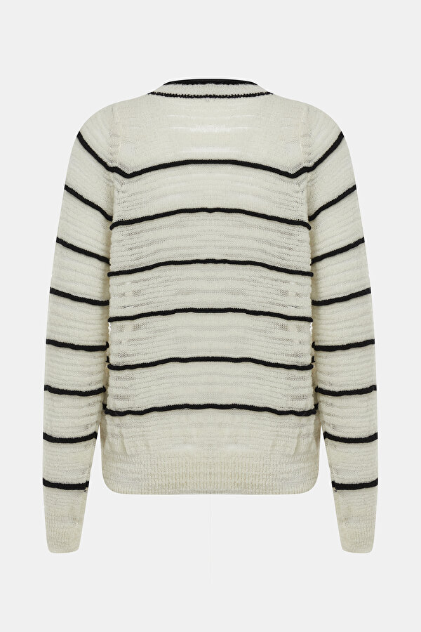 BLACK BASIC / ROUND NECKLINE TRICOT 7