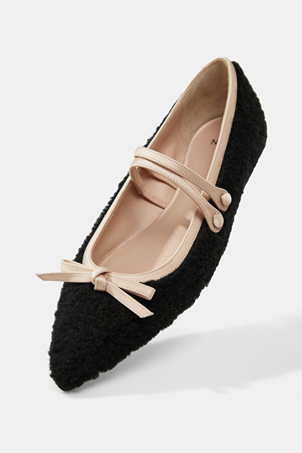 BLACK FLAT SHOES 6