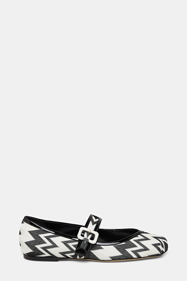 WHITE FLAT SHOES
