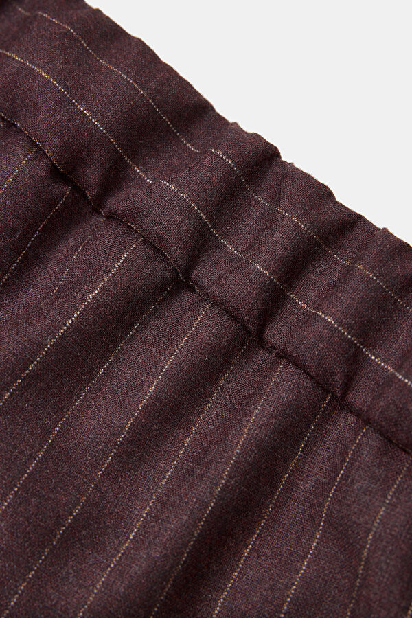 BORDO ÇİZGİLİ DESENLİ DAR PAÇA PANTOLON 7