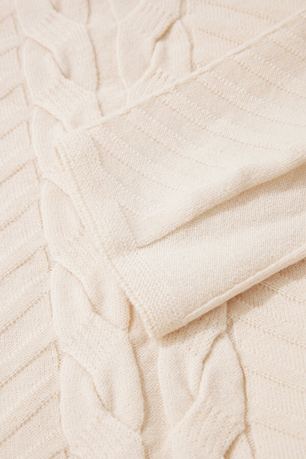 CREAM LONG SLEEVE DRESS 7