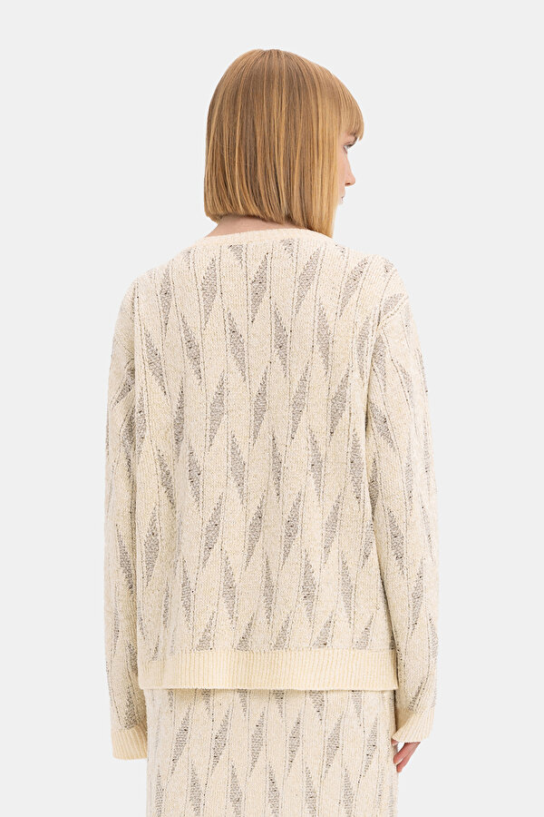 WHITE BOAT NECK  KNITWEAR 2