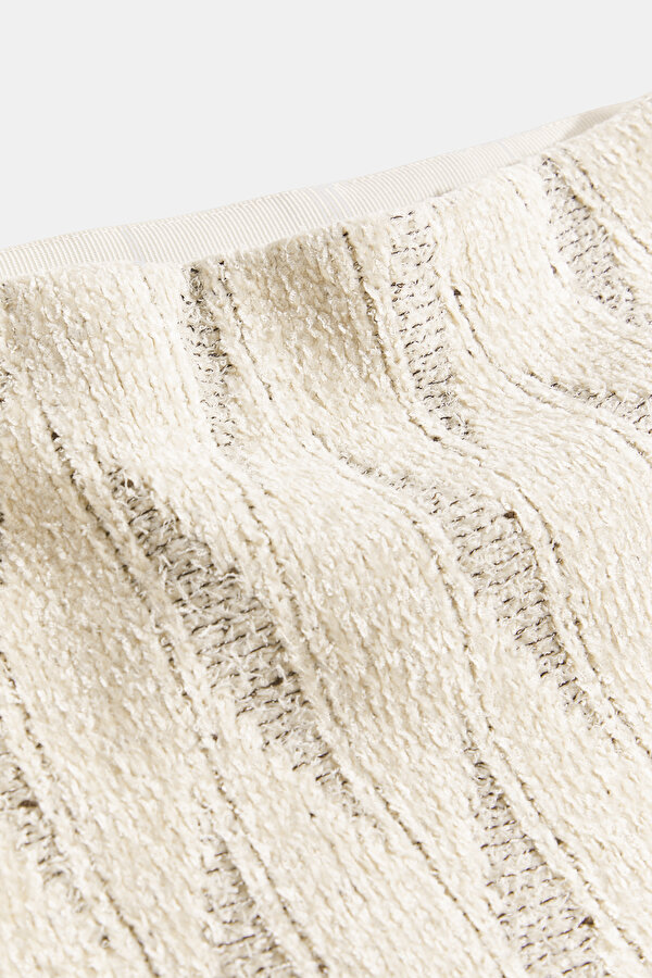 WHITE DESIGN FILLED SKIRT 6