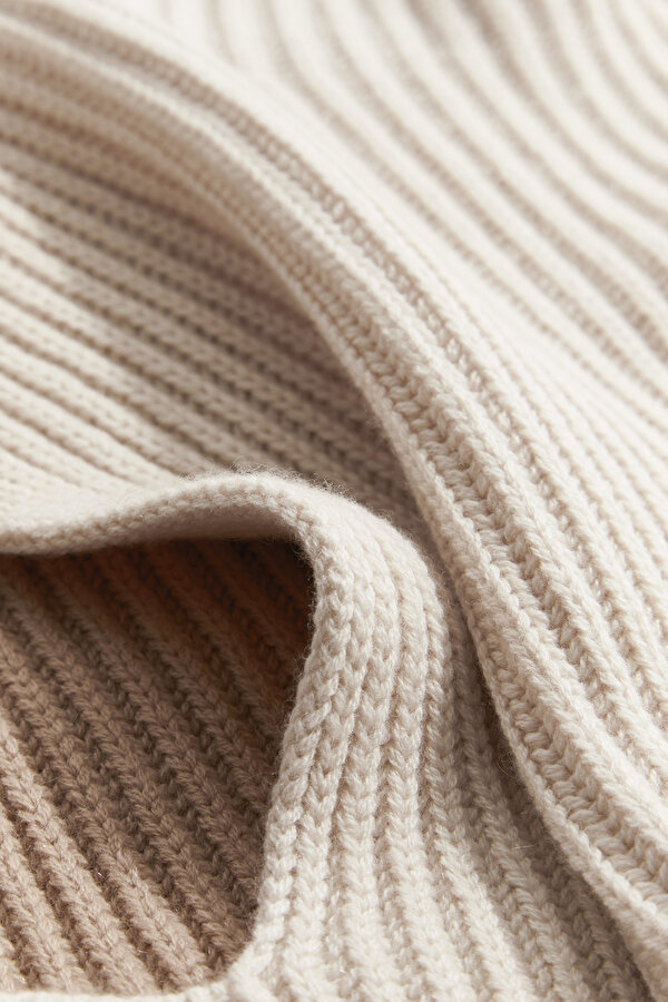 SWEATER 7