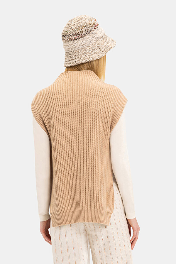 SWEATER 2