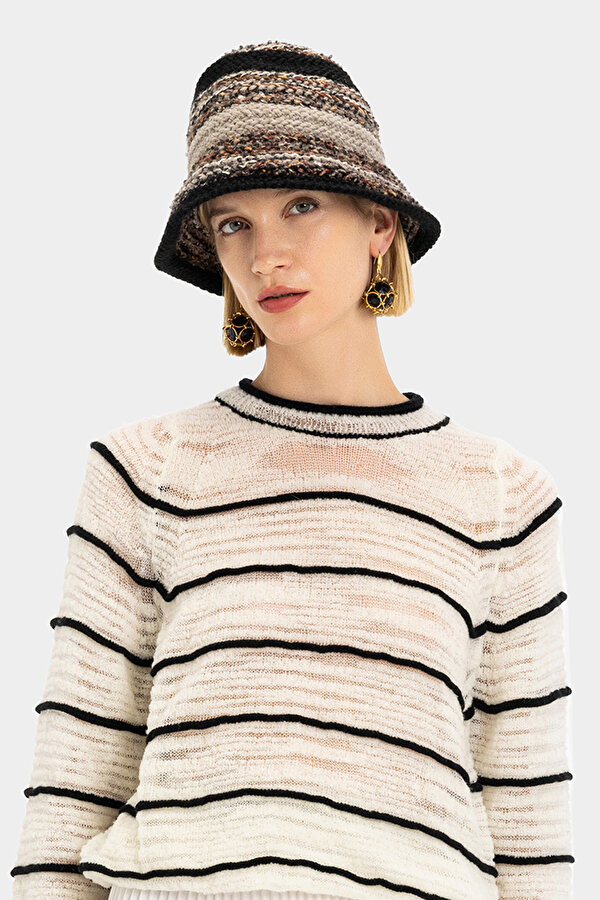 BLACK HAT