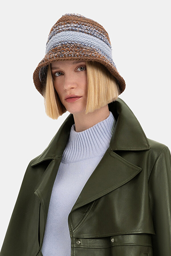 TAN HAT
