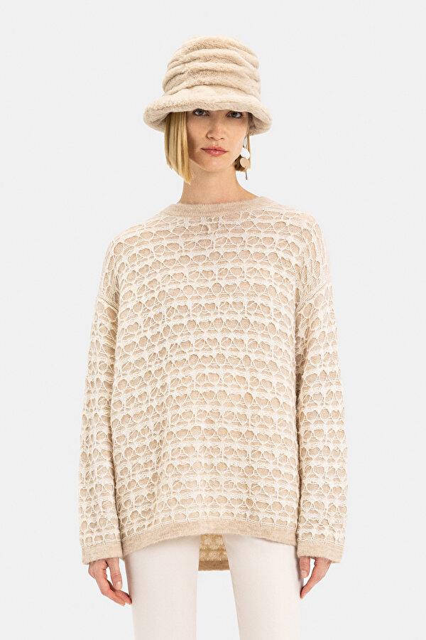 BEIGE BASIC / ROUND NECKLINE KNITWEAR