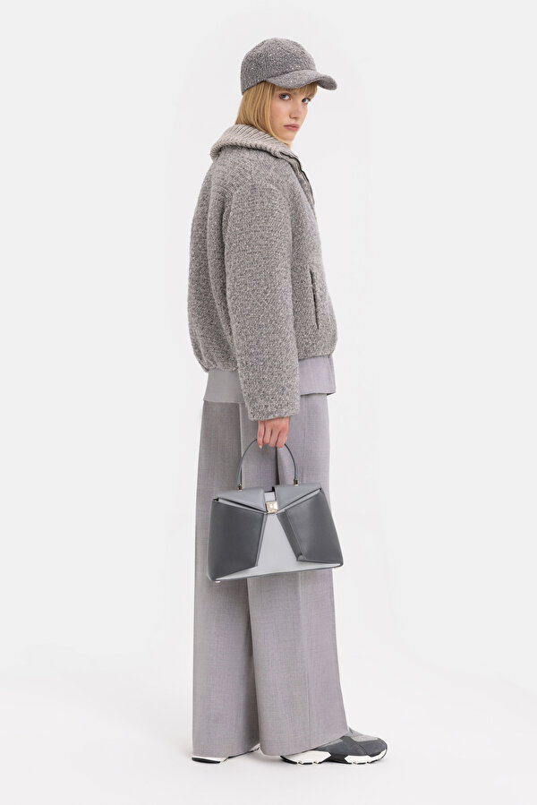 GREY COAT 2