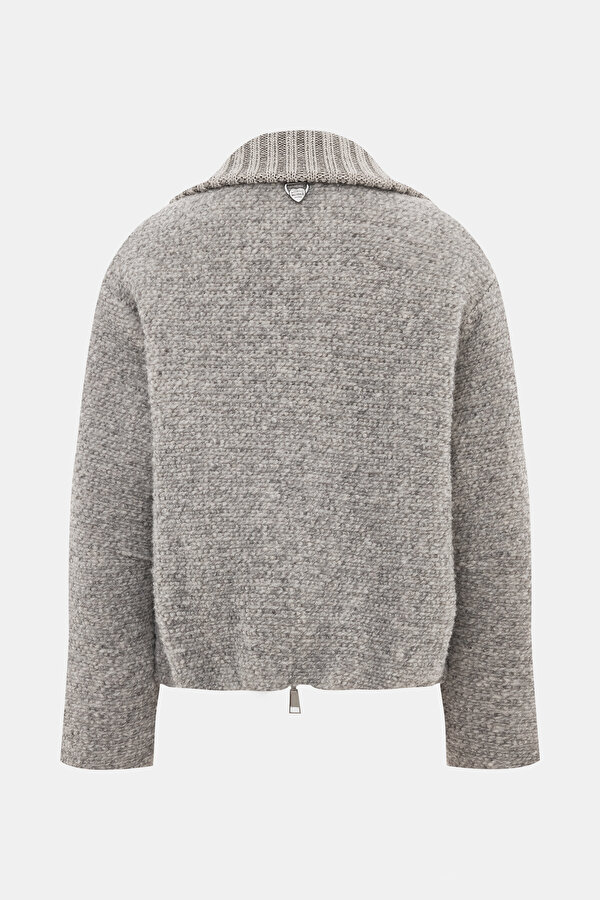 GREY COAT 7