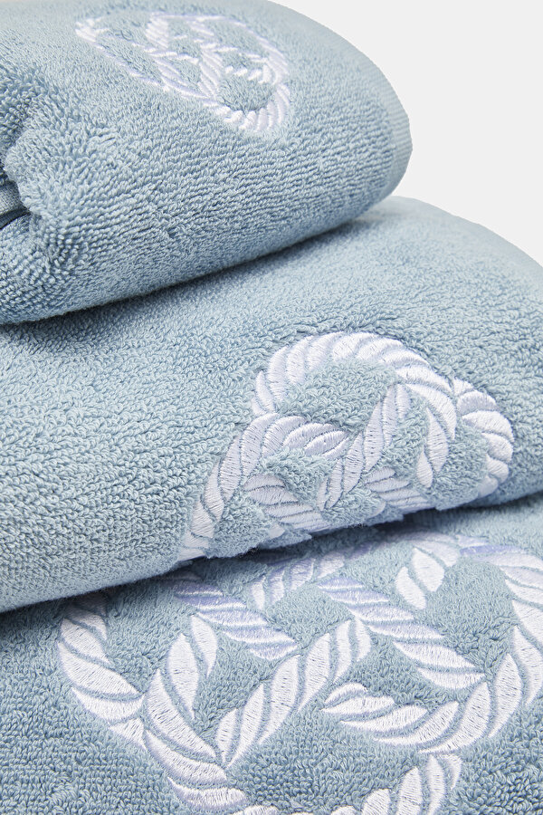 TOWEL 18