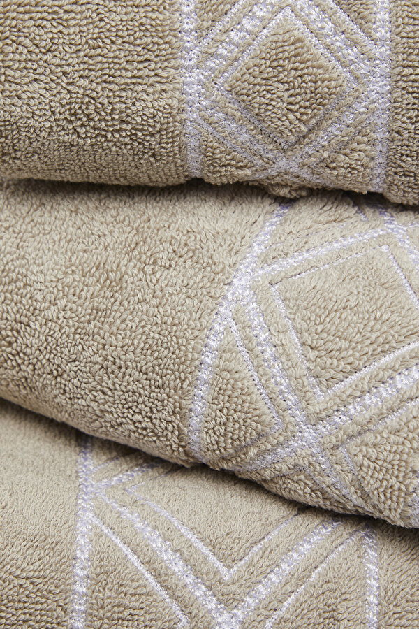 TOWEL 6