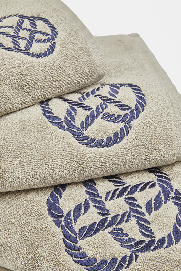 TOWEL 6