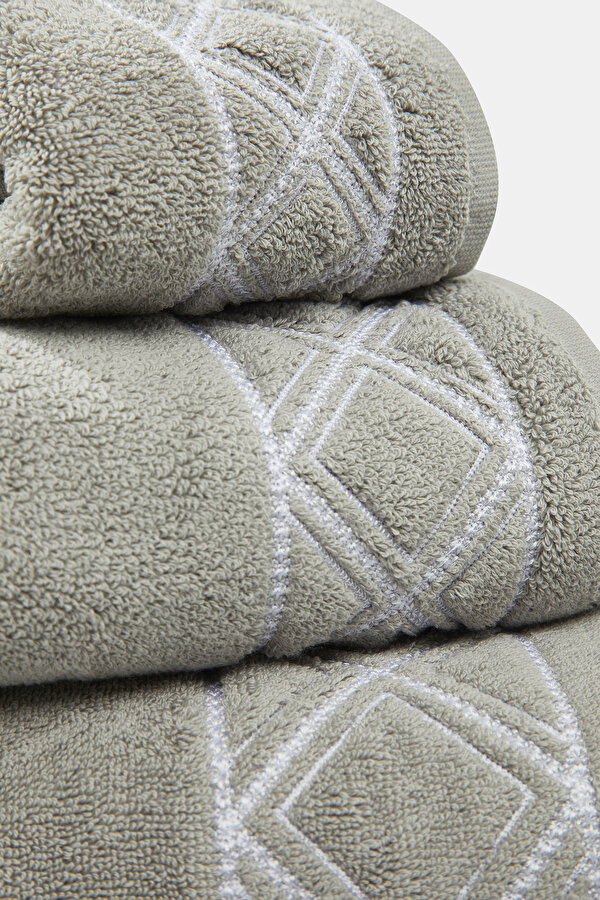 TOWEL 11