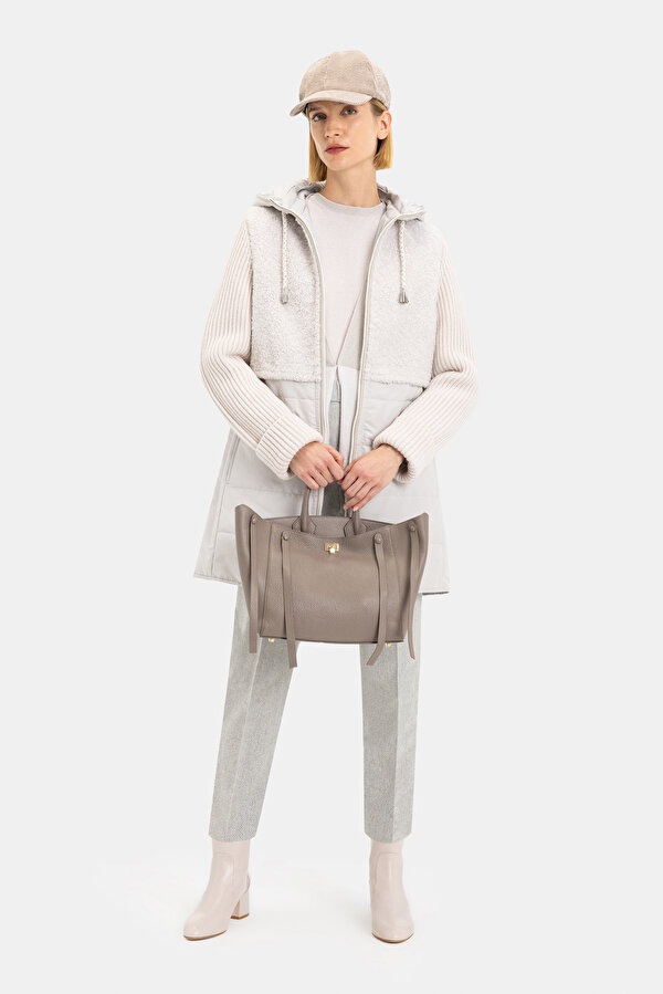 GREY COAT