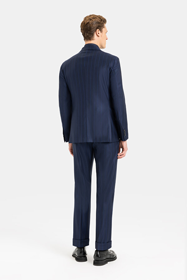 SUIT 2