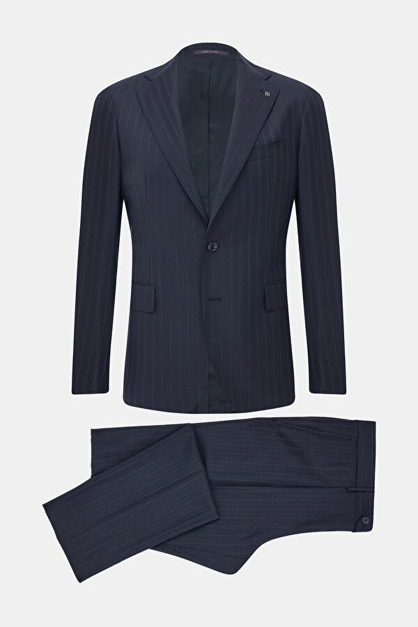 SUIT 7