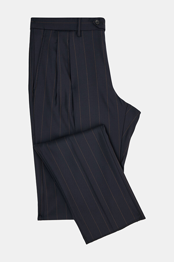 SUIT 7