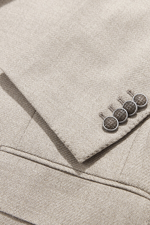 BEIGE JACKET 12