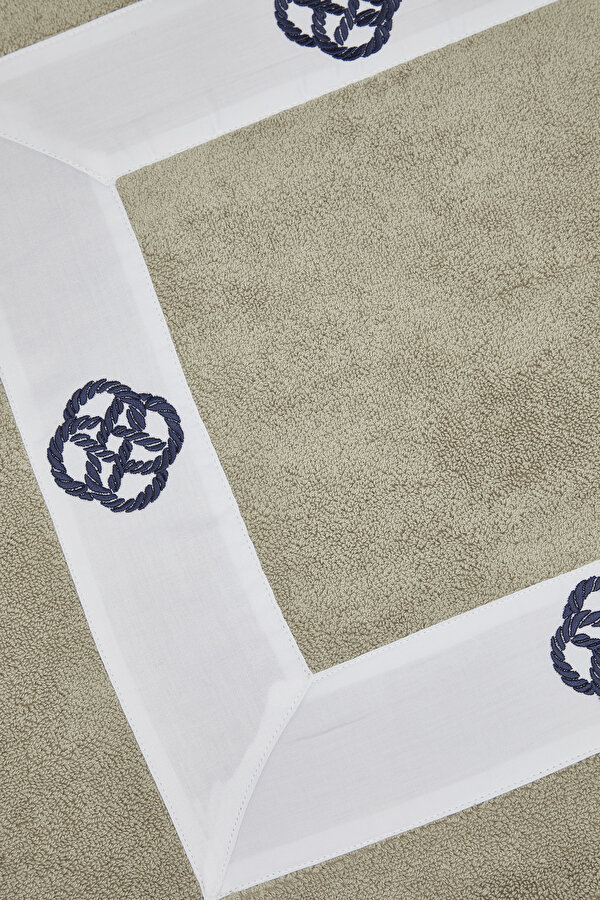 FOOT TOWELS 2