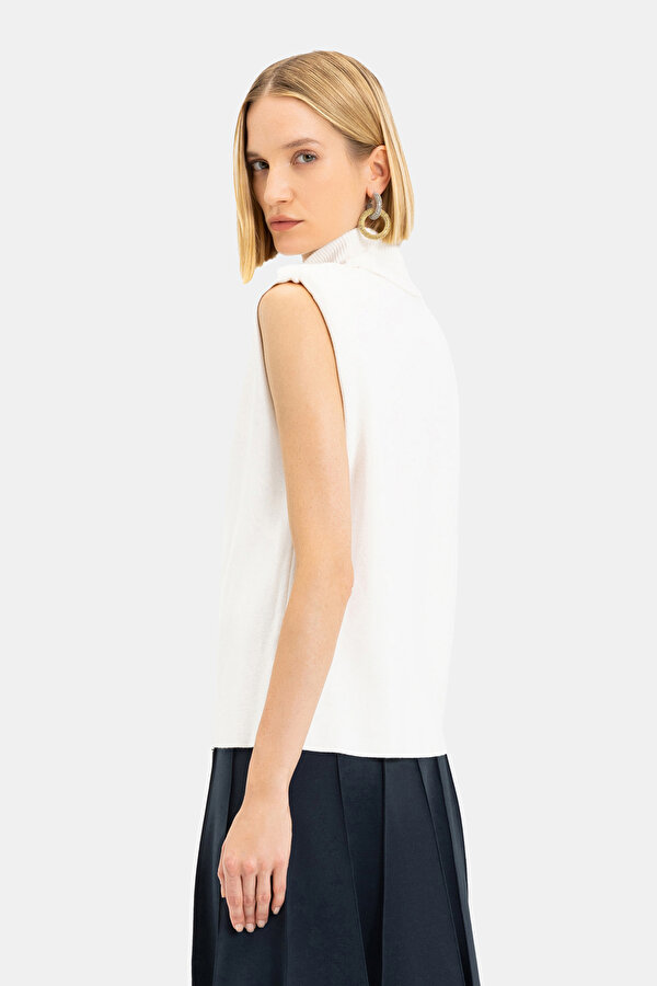 ECRU KNITWEAR 2