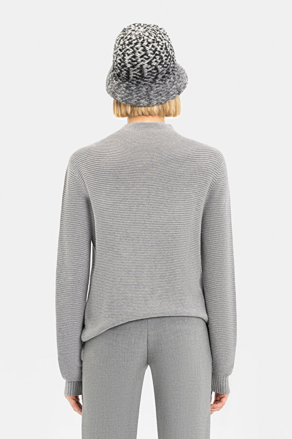 GREY  KNITWEAR 2