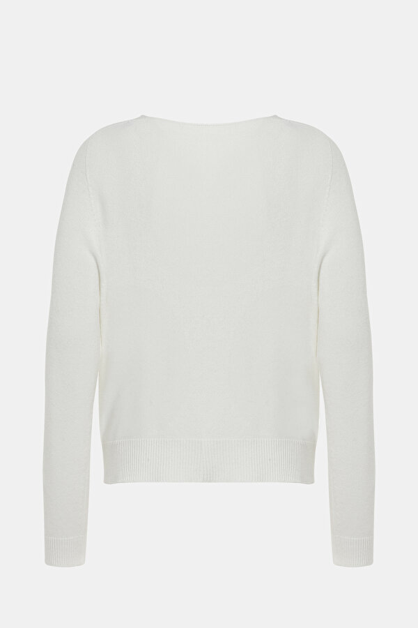 KNITWEAR 7
