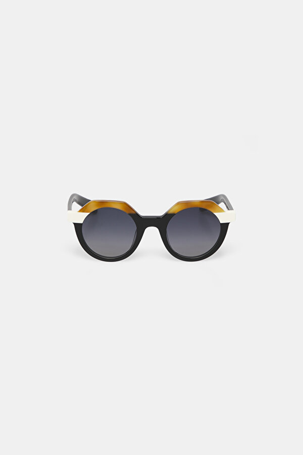 EYEWEAR
