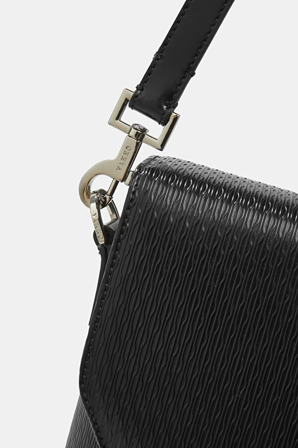 BLACK LEATHER BAG 7