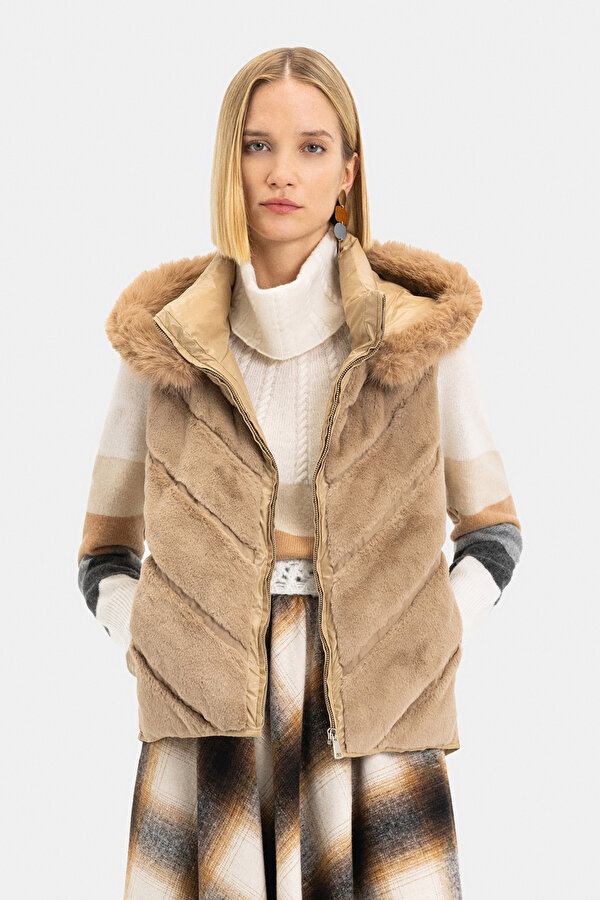 BEIGE ECO FUR