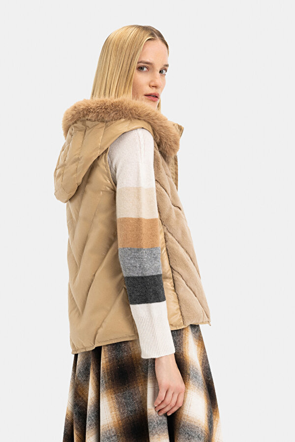 BEIGE ECO FUR 2