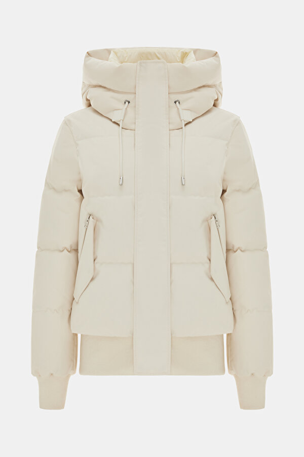 CREAM COAT