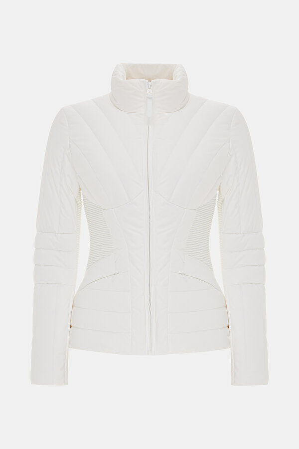 WHITE COAT