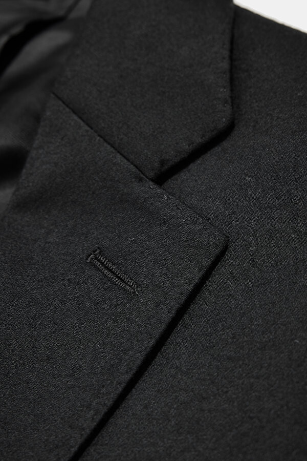 SUIT 11