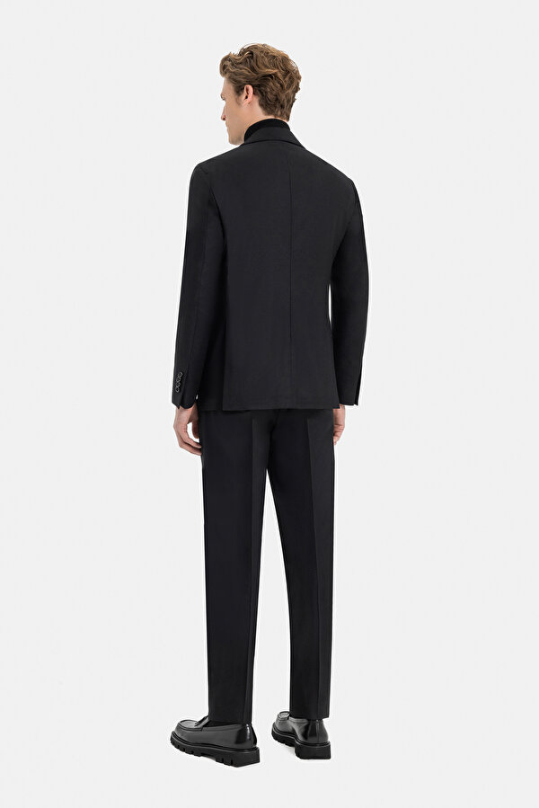 SUIT 2