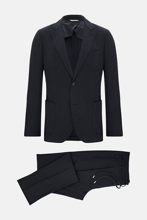 SUIT