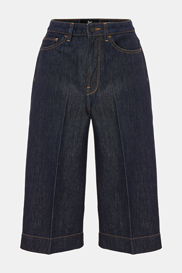 NAVY BLUE BERMUDA SHORTS