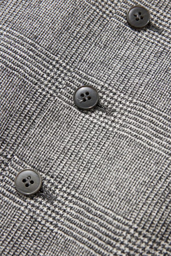 SUIT 17