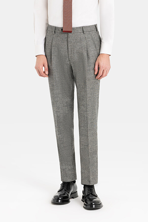 SUIT 7