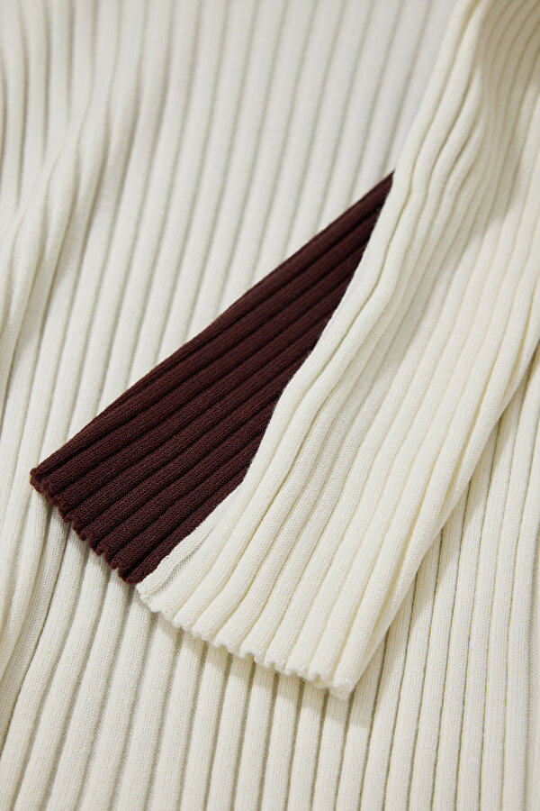 MAROON UPRIGHT COLLAR KNITWEAR 7
