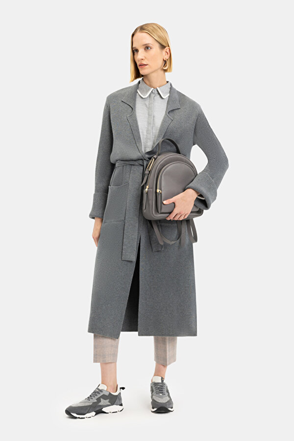 GREY KNITWEAR