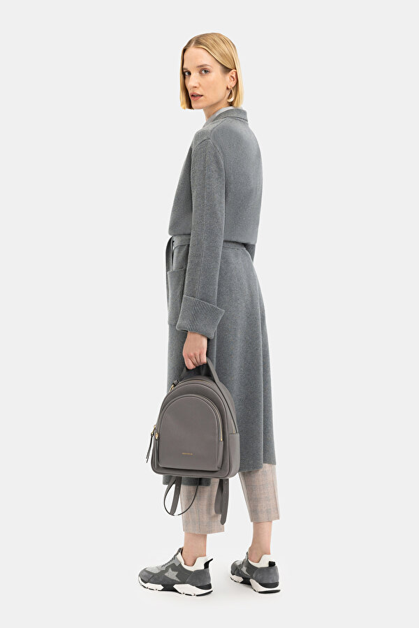 GREY KNITWEAR 2