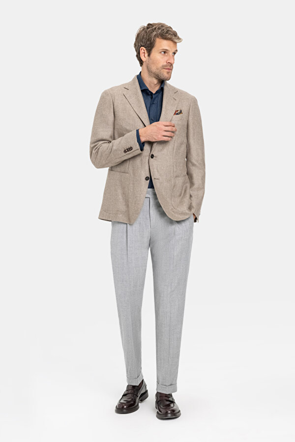 BEIGE JACKET