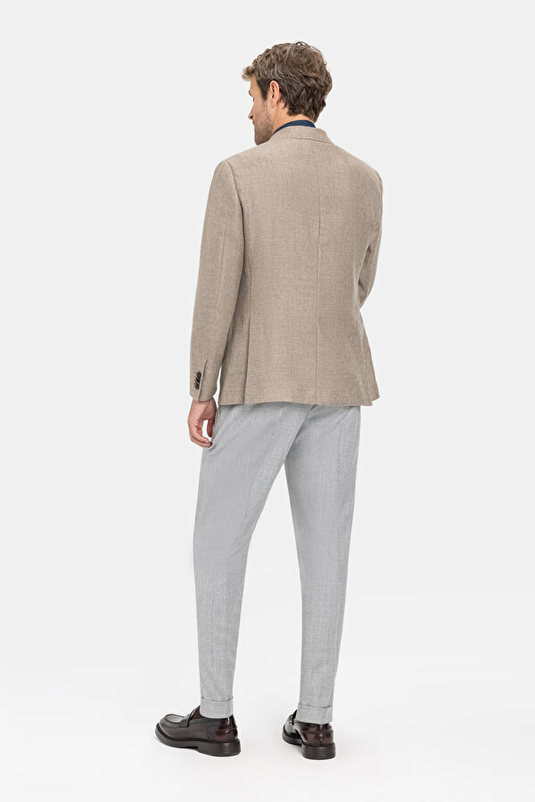 BEIGE JACKET 2