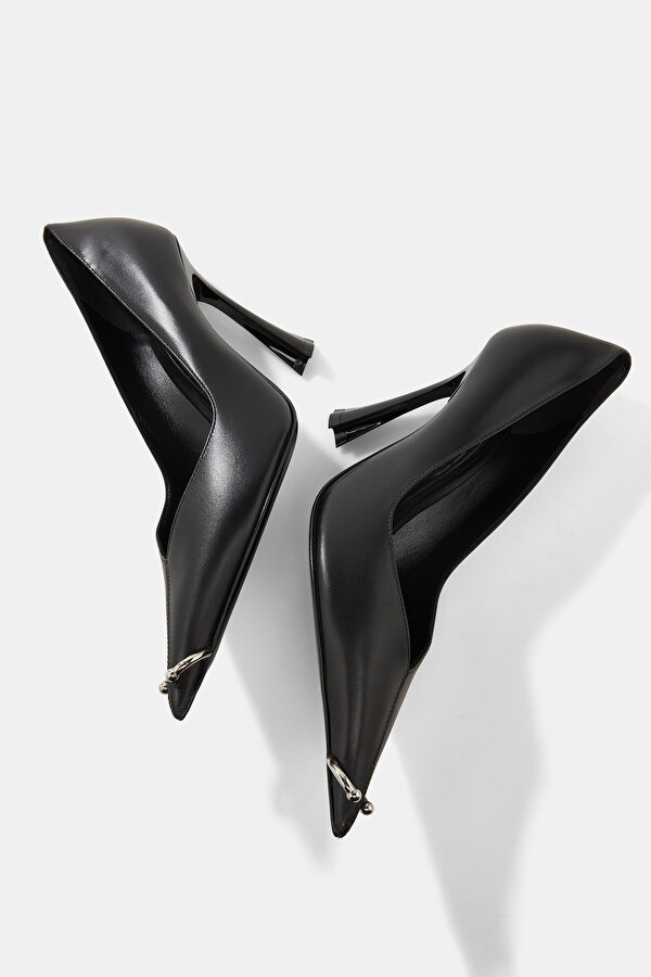 SHOES 6