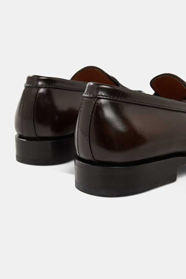 BROWN LEATHER SHOE 6